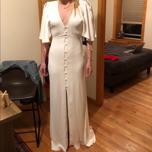 Les Heroines Hedy ruched matte-satin gown - Picture 4 of 8